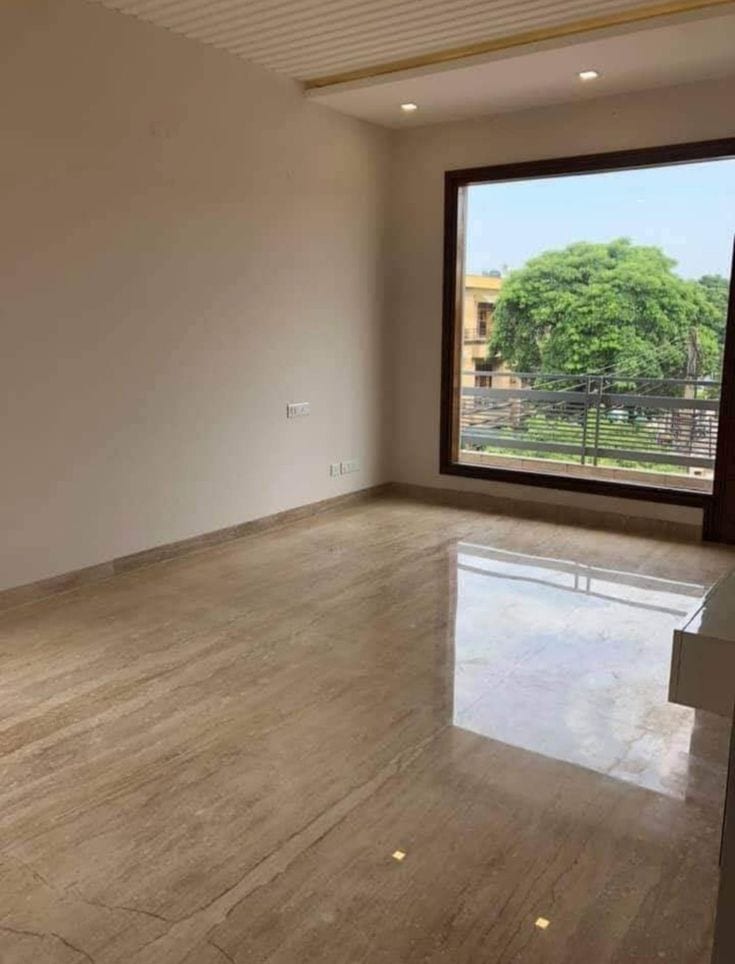 One Bed Apartment For Sale — 1 / 1