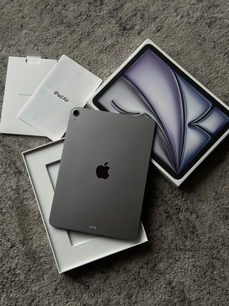 Apple iPad Air 13-Inch (2025) 256GB | Space Grey | Brand New | — 1 / 1