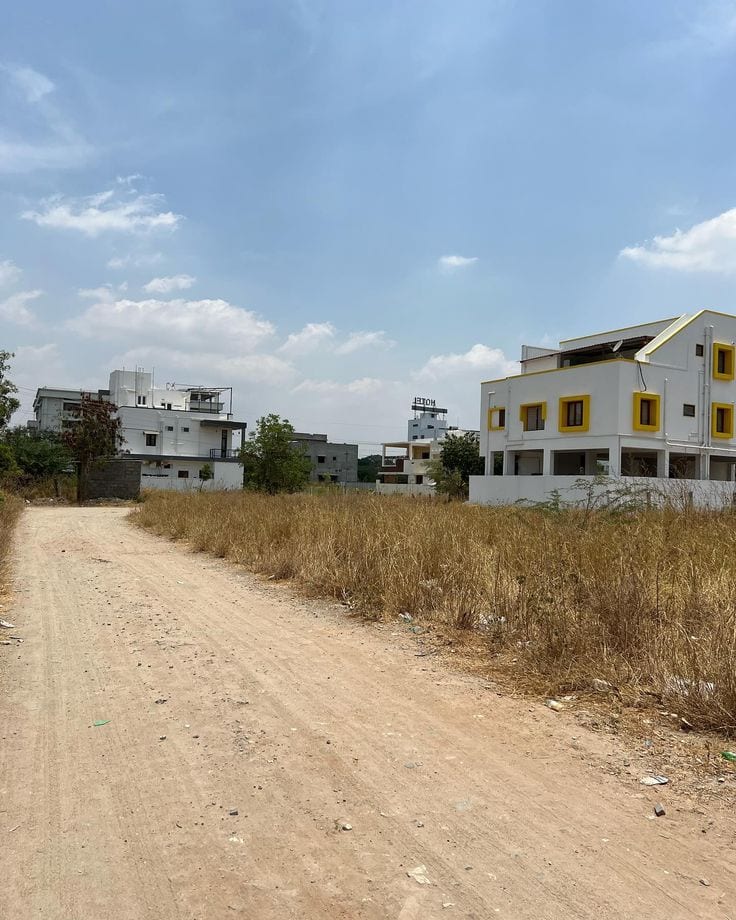 7 Marla Plot Perfect For Living Or Investment — 1 / 1