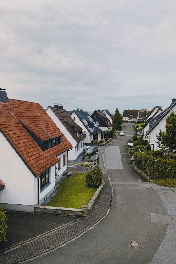 1 Kanal Plot Next To 80 Feet Road — 1 / 1