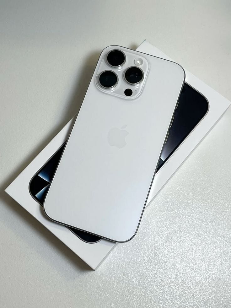 Apple iPhone 16 Pro Max — 1 / 1