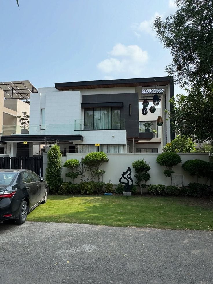 Your Dream Fully Furnished 51 Marla House Is Available In DHA Phase 1 - Sector F — 1 / 1