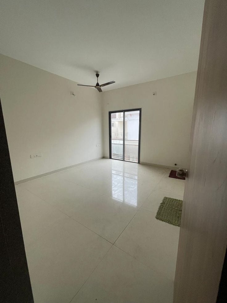 1 Bed Apartment Available. For Sale In Bahria Town Phase 8. — 1 / 1