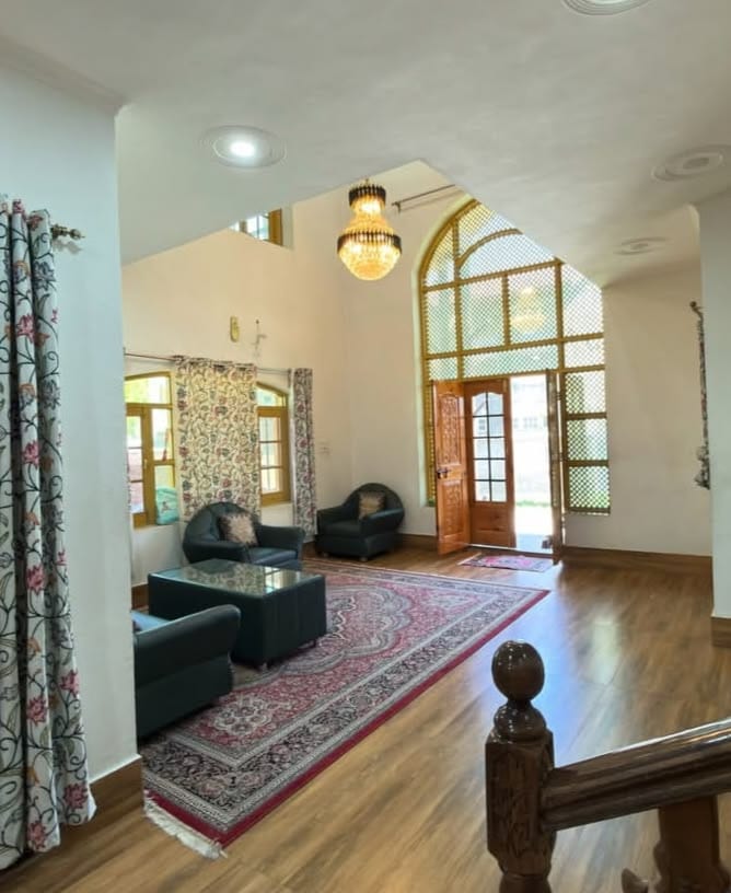 Portion For Sale 2nd Floor With Roof — 1 / 1