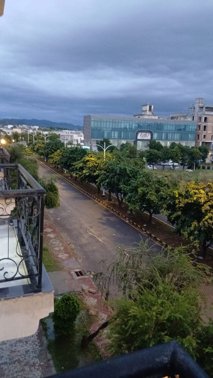 Desirable Commercial Plot (1.6) Kanal in D Markaz Gulberg Residencia Available For Sale — 1 / 1