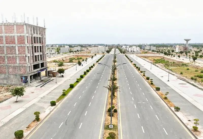 50 Lacs 10 MARLA ONGROUND PLOT READY FOR CONSTRUCTION NEAREST TO BAHRIA TOWN AVAILABLE FOR SALE — 1 / 1