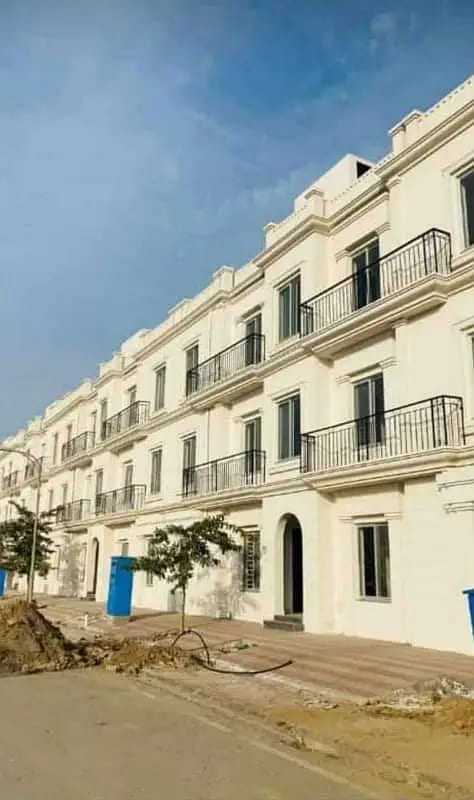 56 Lacs 5 Marla Flat Appartment for Rent in Bahria Orchard Phase 4 Raiwind Road Lahore — 1 / 1