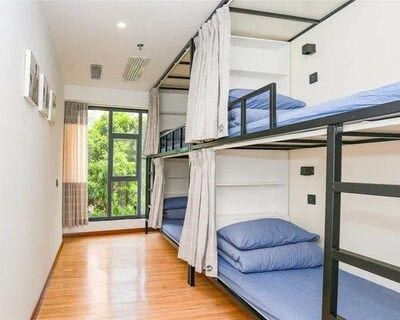 Shaheen Girls Hostel AC Rooms in G10 2 Islamabad — 1 / 1