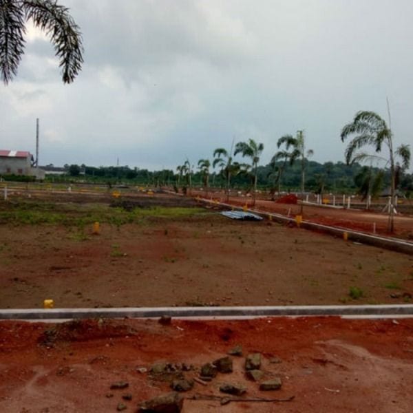 10 Marla Budget Friendly Plot Direct Access From 150ft Big Road - Sector D DHA Bahawalpur — 1 / 1