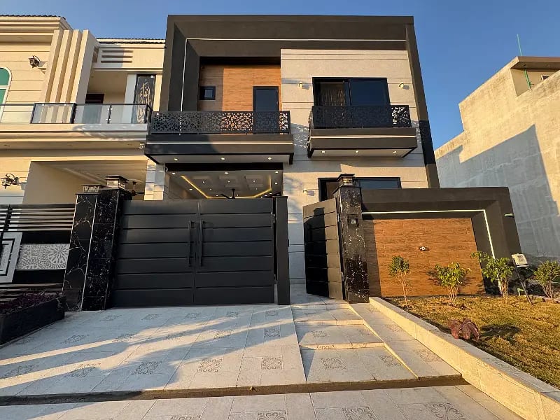 2.10 Crore A-Ext 5 Marla Brand New House For Sale Prime Location — 1 / 1