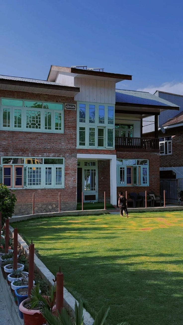 4 Kanal Luxury Furnished Lake Facing Farmhouse For Sale — 1 / 1