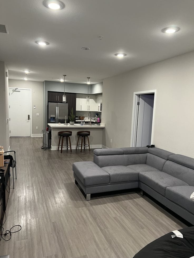 Bukhari Commercial  Luxury Apartment Is Available For Sale — 1 / 1