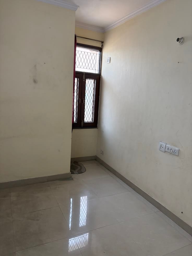 Studio Luxury Apartment Available For Sale — 1 / 1
