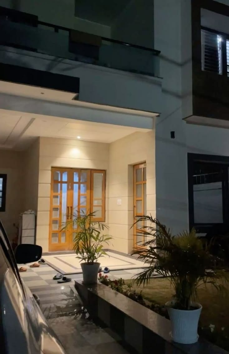 1ST FLOOR PORTION FOR SALE IN GULSHAN E IQBAL BLOCK 1 — 1 / 1