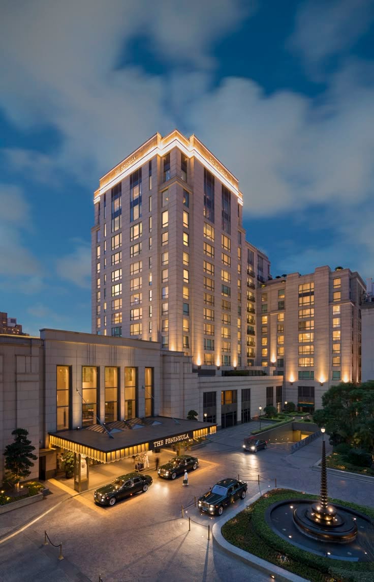 Air-Conditioned Deluxe Hotel Room for Daily Rent on Bosan Road — 1 / 1