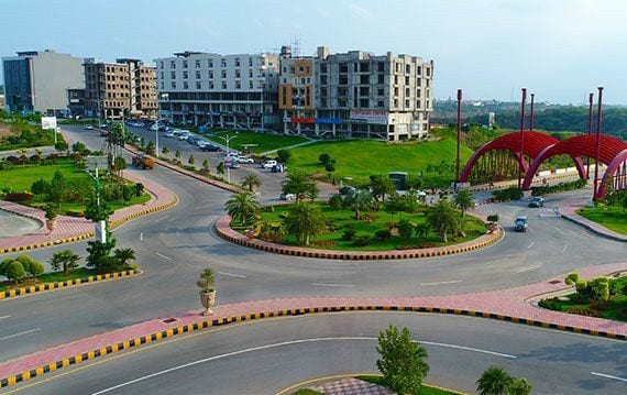 2400 Square Fts Commercial Plot |Corner| On A Prime Location Of Gulberg Civic Centre For Sale — 1 / 1