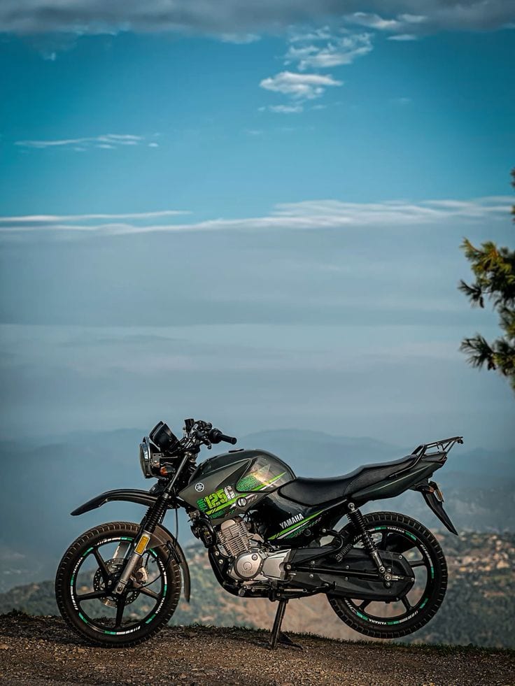Yamaha YBR 125G (2025 Model) – 25,000 KM – Fully Laminated – Lush Con — 1 / 1