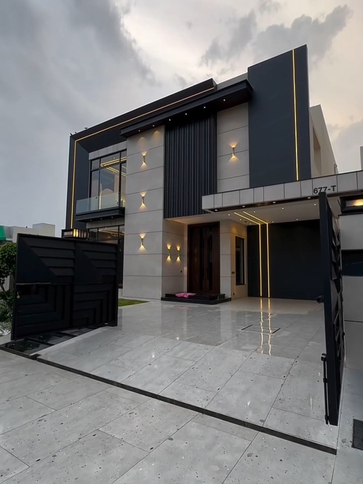 Centrally Located House In Model Town - Block D Is Available For Sale — 1 / 1