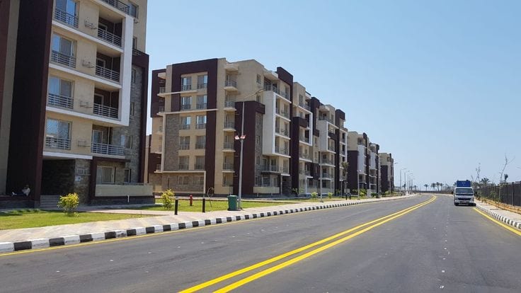 1 KANAL COMMERCIAL PLOT FOR SALE MAIN 300FT ROAD MAIN COLLEGE ROAD LAHORE — 1 / 1
