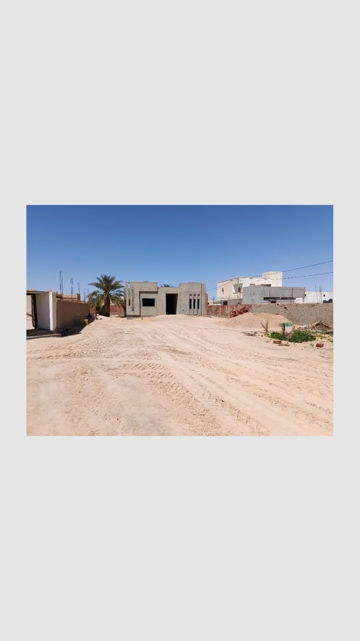 Main Boulevard Back Street E Block 20 Marla Plot Available With Ideal Location Near Mosque,Park & Market — 1 / 1