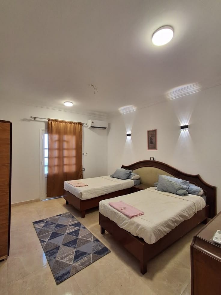 Executive Working Professional Hostel Setup for Sale Kohinoor Faisalabad — 1 / 1