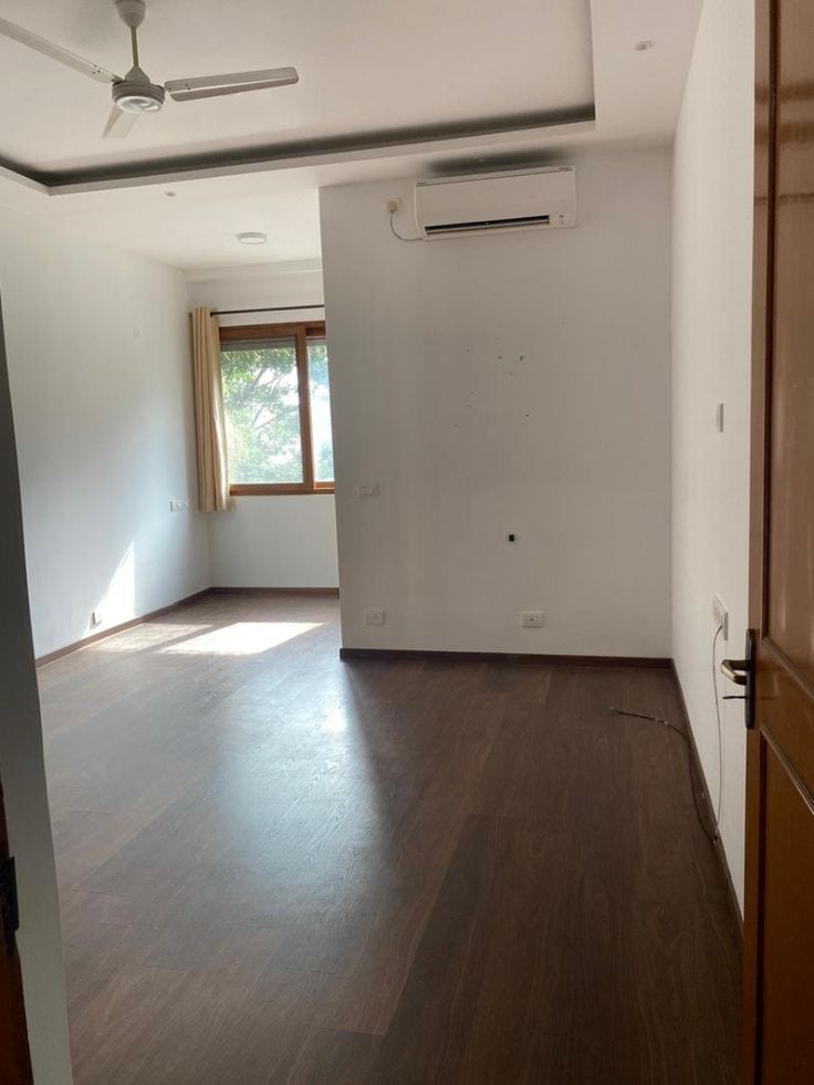 Urgent Rawalpindi Bahria Town Phase 8 Awami Villa Available For Sale — 1 / 1