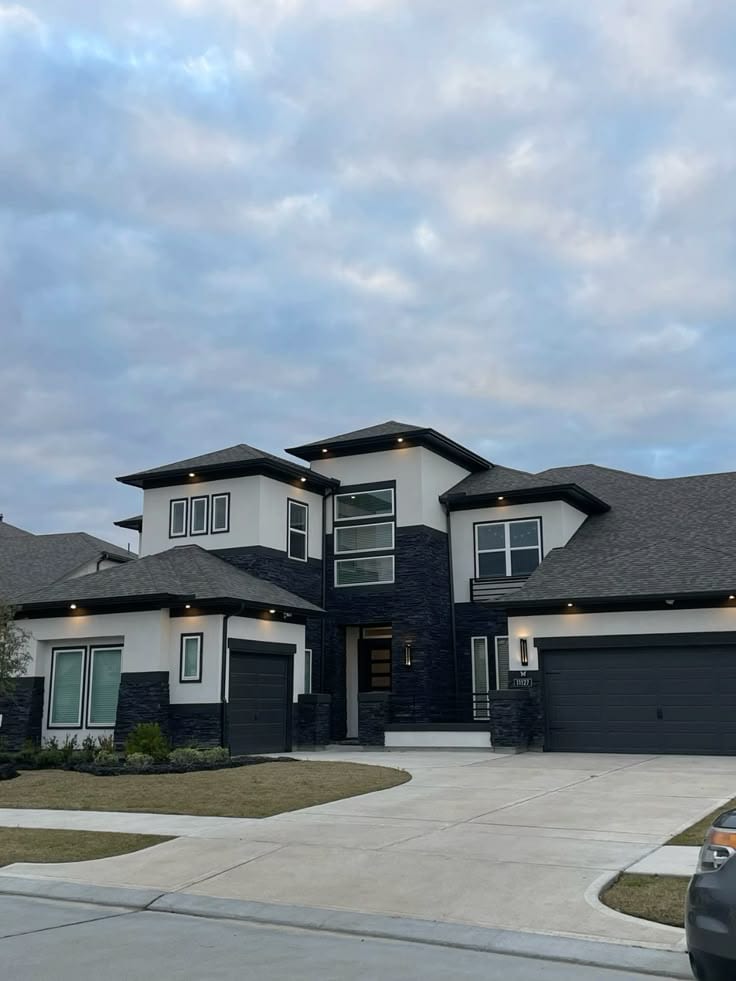 Brand New Luxury House For Sale — 1 / 1