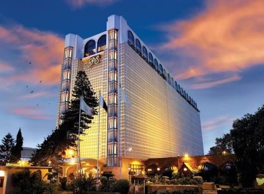 AVARI WORLD TRAVELER TWIN — PREMIUM ROOM FOR RENT — 1 / 5