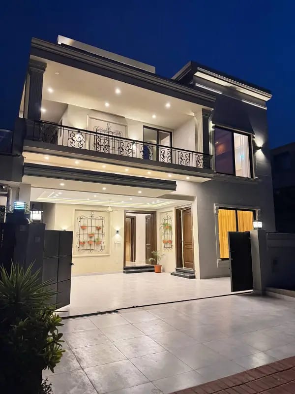 10 Marla House Designer House For Sale In Bahria Town Phase 8 Rawalpindi Bahria Town Phase 8 - Block E, — 1 / 1