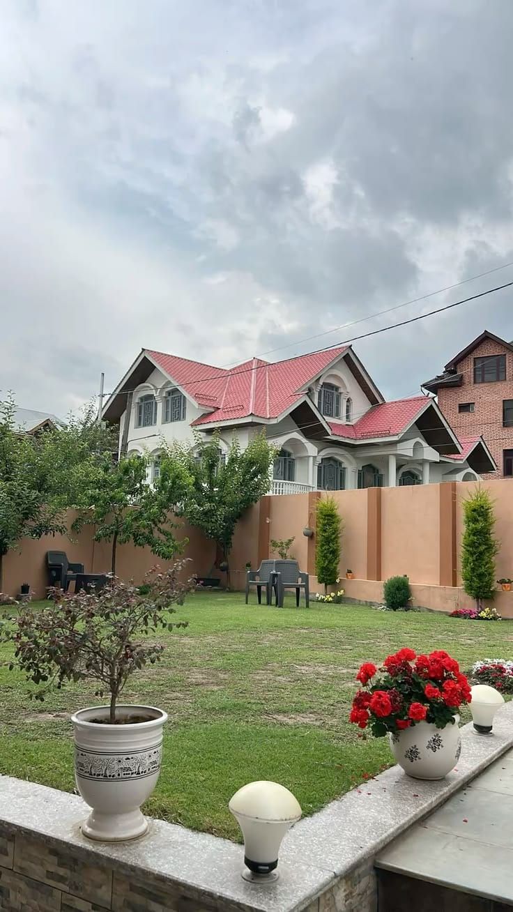 Luxurious 5 Kanal Constructed Farm House For Sale — 1 / 1