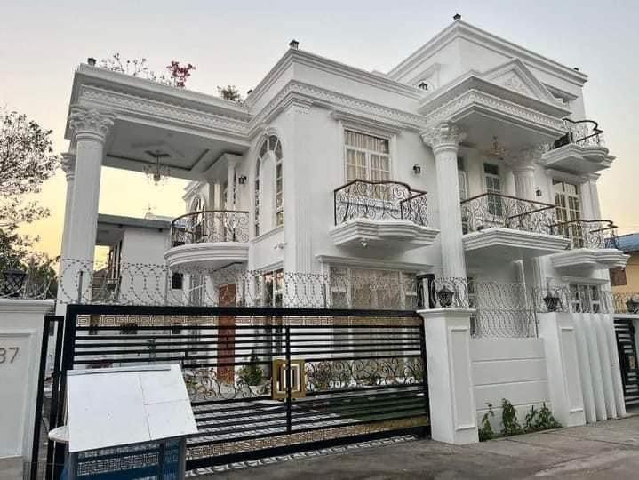 Brand New 10 Marla Luxury Modern House Executive Living at an Unbeatable Price — 1 / 1