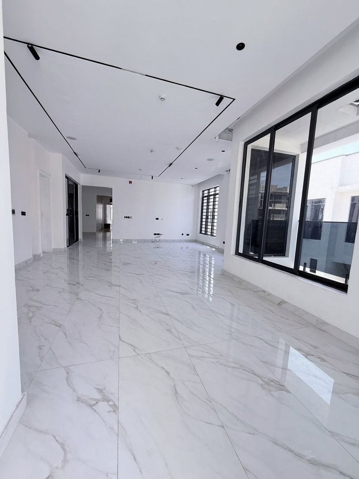 Beautiful Penthouse For Sale — 1 / 1