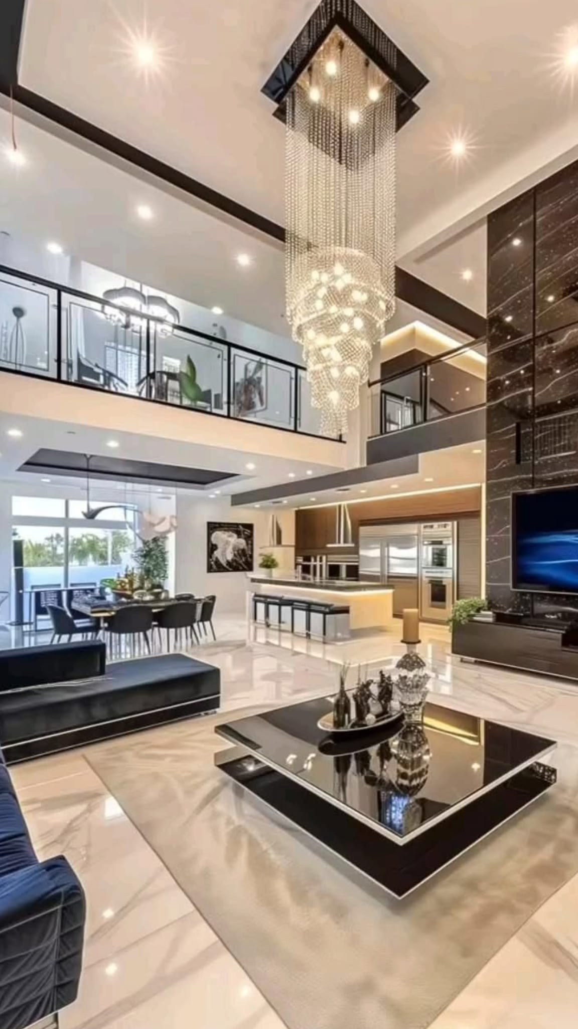 Beautiful House — 1 / 1