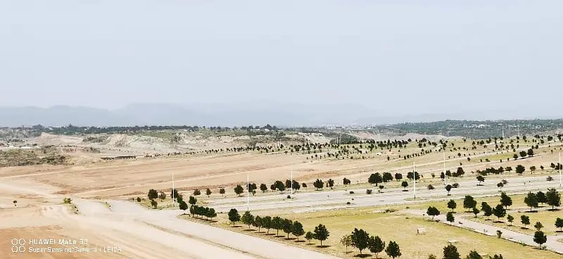 40 Lacs 5 Marla Plot For Sale — 1 / 2