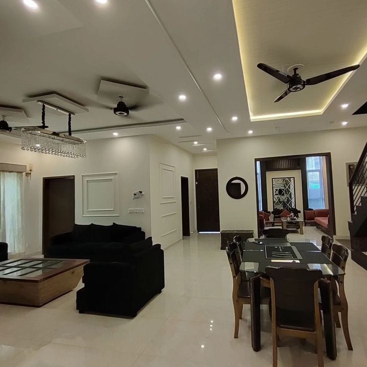Three Storey Fully Furnished House — 1 / 1