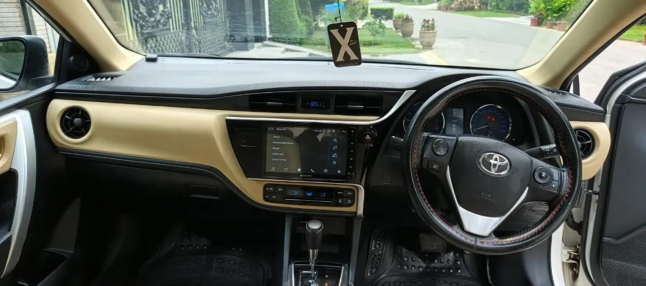 Toyota Corolla Altis 1.6 X CVT-i Special Edition 2022 — 1 / 1