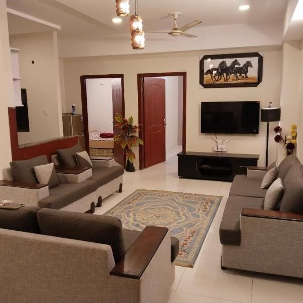 APARTMENT FOR SALE – EXCELLENT INVESTMENT OPPORTUNITY — 1 / 1