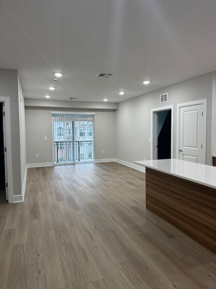 APARTMENT IN CORAL TOWER AVAILABLE FOR SALE — 1 / 1
