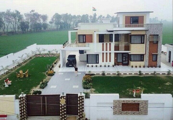 On Excellent Location 10 Kanal Farm House In Central Barki Road For sale — 1 / 1
