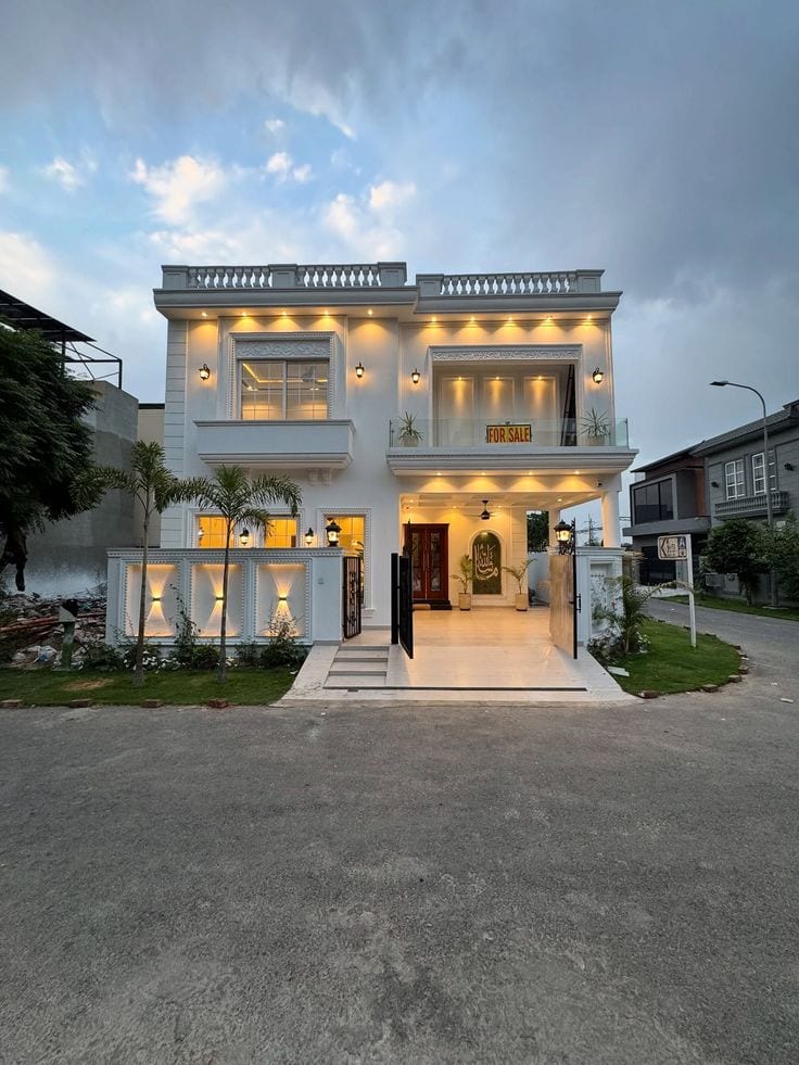 Luxurious House for sale — 1 / 1