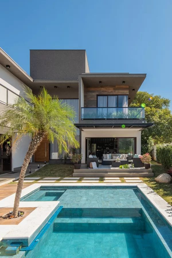 Bungalow Is Available For Sale — 1 / 1