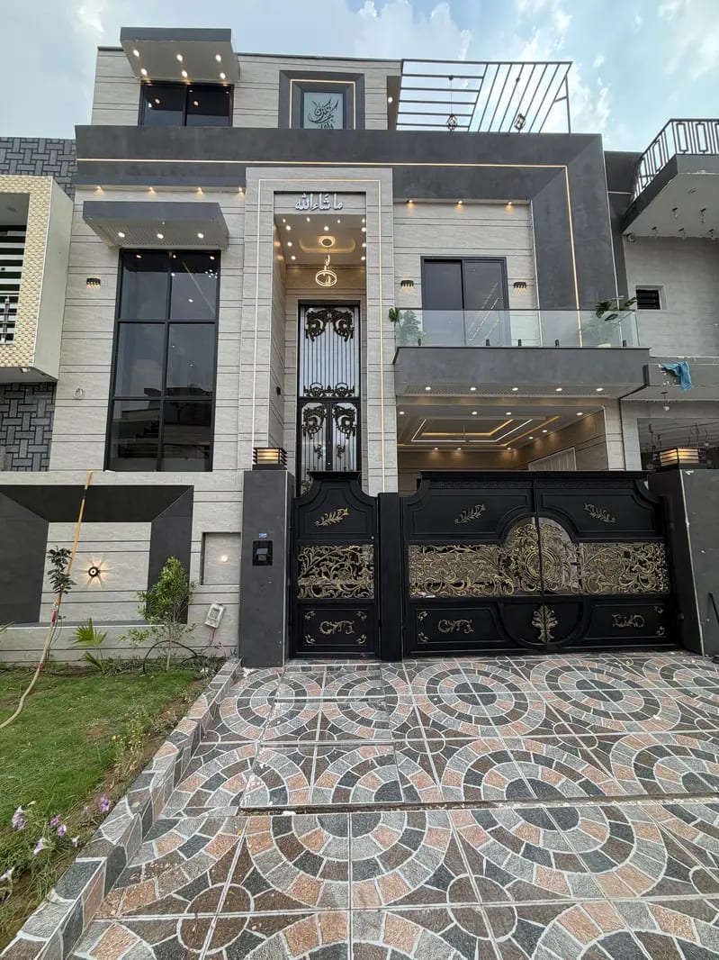 2.38 Crore 5.5 Marla Brand New Quality Construction House For Sale ! Citi Housing Society, Sialkot — 1 / 2