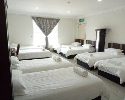 Girls Hostel / Room Available - Female Only or SENIOR CITIZEN — 1 / 1