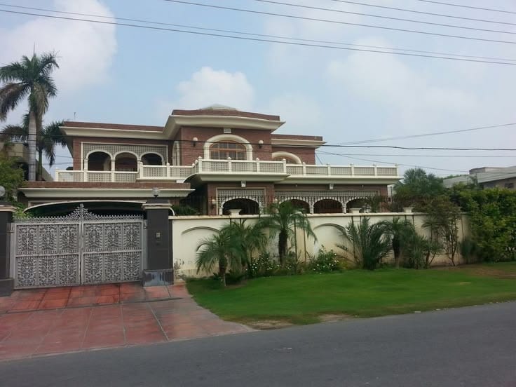 CHANCE DEAL PORTION AVAILABLE FOR SALE 2ND FLOOR WITH ROOF — 1 / 1