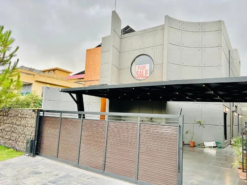 14.50 Crore 1 Kanal Single Unit Designer House For Sale — 1 / 3