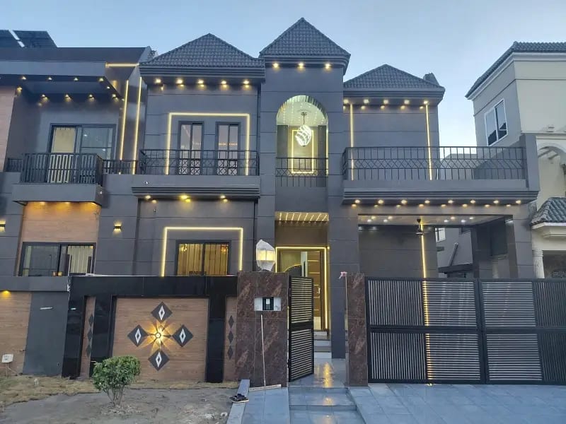 4.25 Crore 10 Marla House For Sale Citi Housing Sialkot — 1 / 1