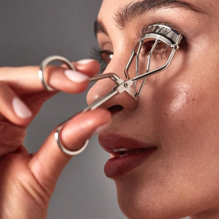 Eyelash curler — 1 / 1