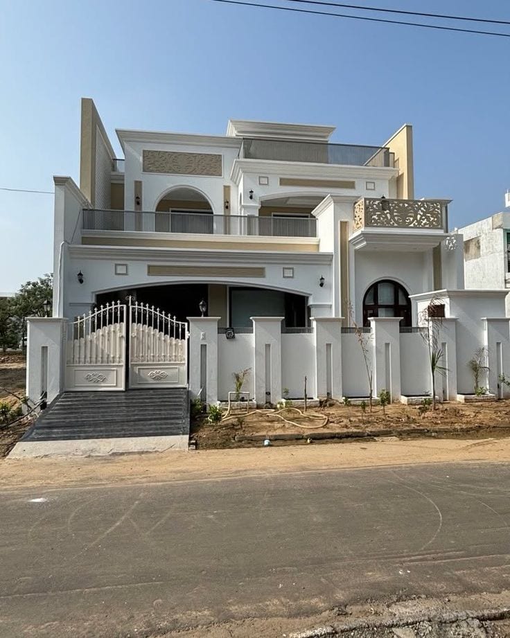 7 Marla Partially Constructed House For Sale Near DC Office & Fordwah — 1 / 1