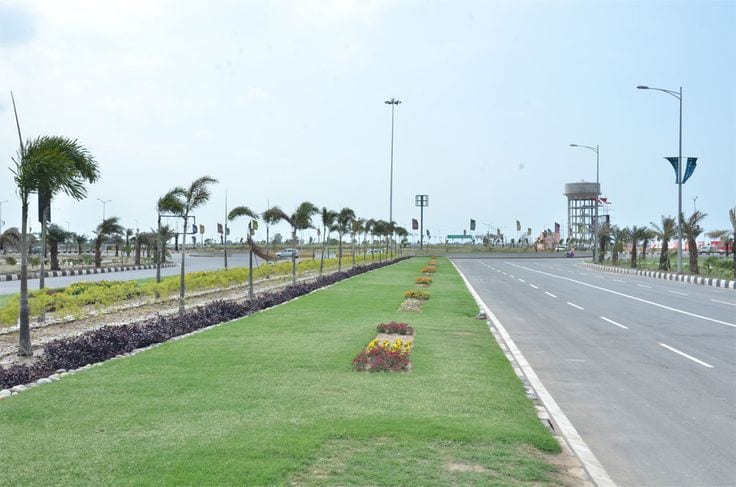 North Direction Near To Park And 80-Ft Road — 1 / 1