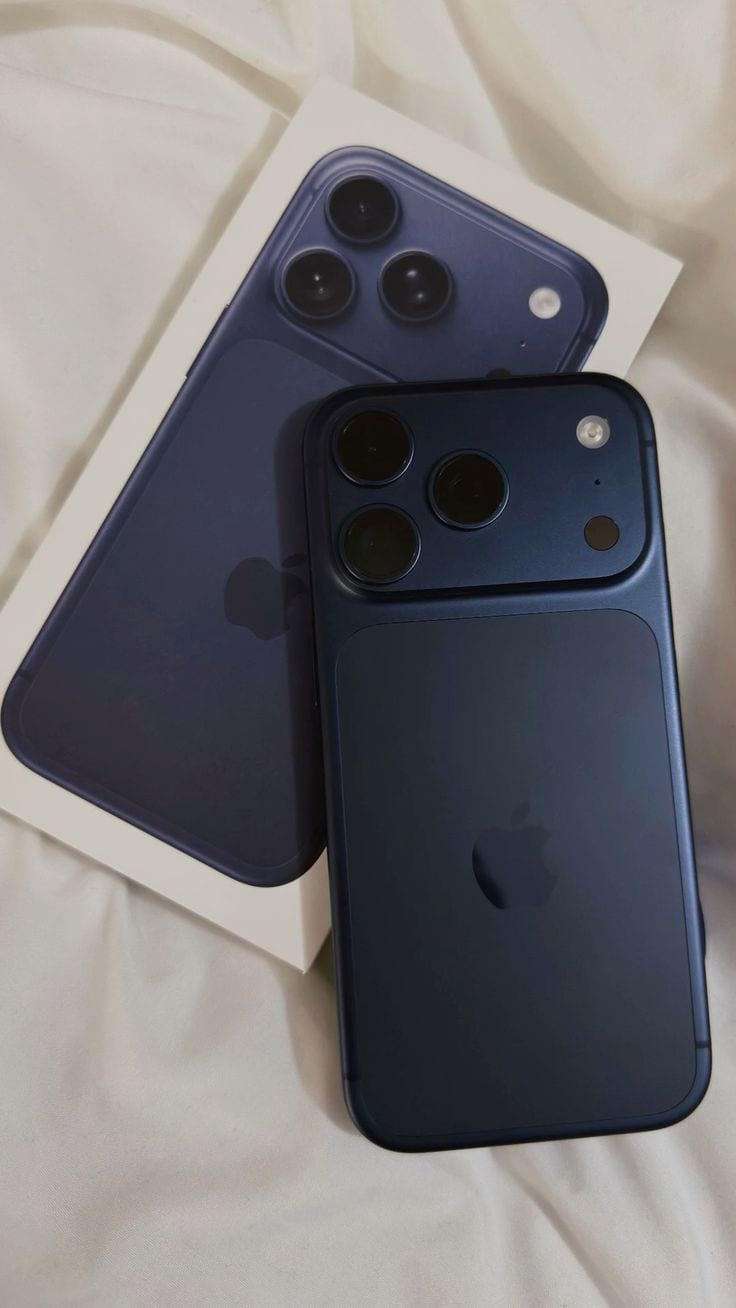 Apple iPhone 17 Pro Max JV 256 GB Blue — 1 / 1